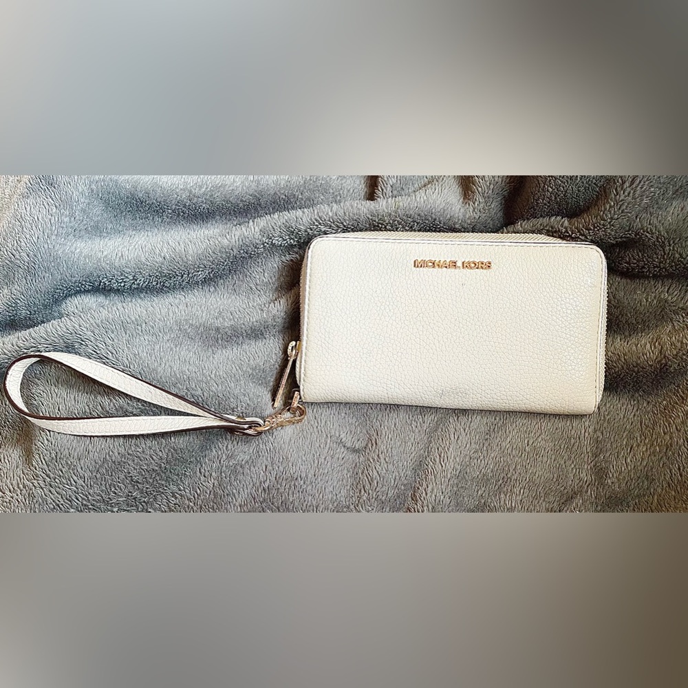 Michael Kors clutch wallet